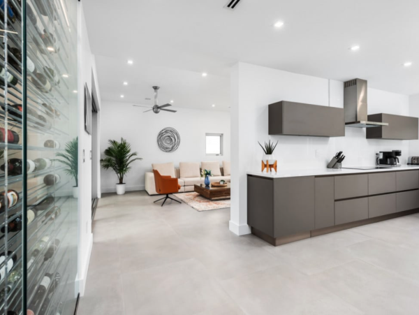 Miami Waterfront Luxury Villa - 4 Bedrooms Boater`s Retreat with Gym & Pool